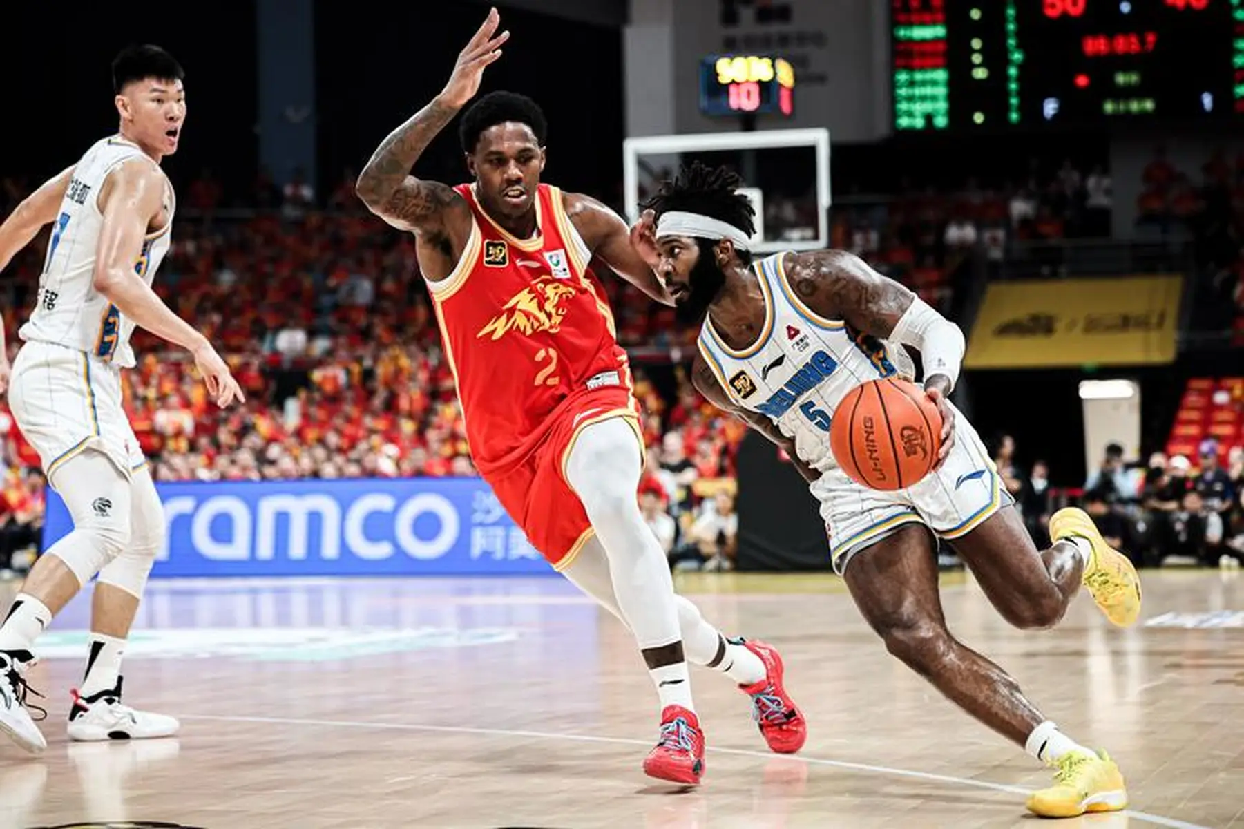 窗口期体能课后；广厦男篮主帅复盘备战德国杯；话题不断；高层口径保持一致的简单介绍