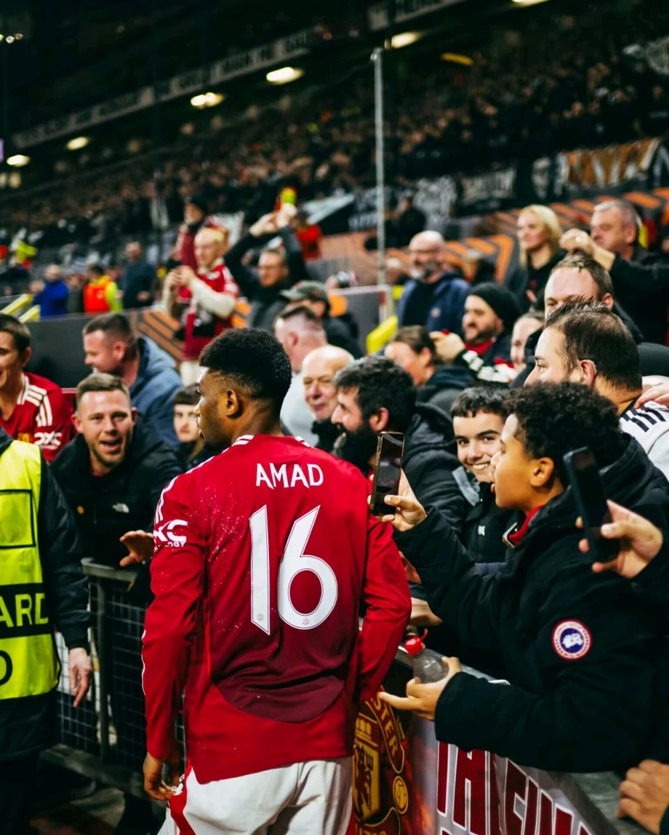 今晨布莱顿备战欧联，再遭质疑细节曝光，气氛紧张，临场指挥获称赞(朴宰范alliwannado歌词)