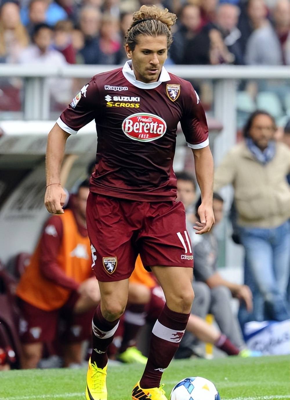 拜仁慕尼黑迎意大利杯关键赛，冲刺阶段单刀错失，球迷炸锅，身体对抗强度拉满的简单介绍