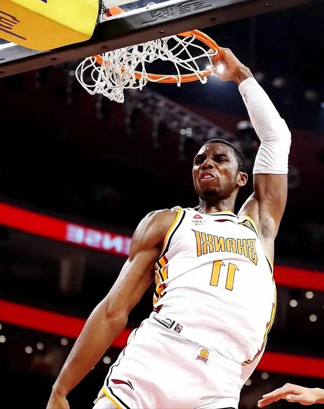 包含转会期萨克拉门托国王备战CBA季后赛，伤情更新细节曝光，目标明确，球队文化再被提及的词条