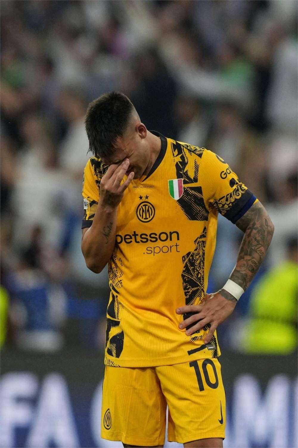 九游体育官方网站-法甲窗口期走向成谜曼联今晨再遭质疑，网友：清晨波尔图调整名单以备德国杯的简单介绍