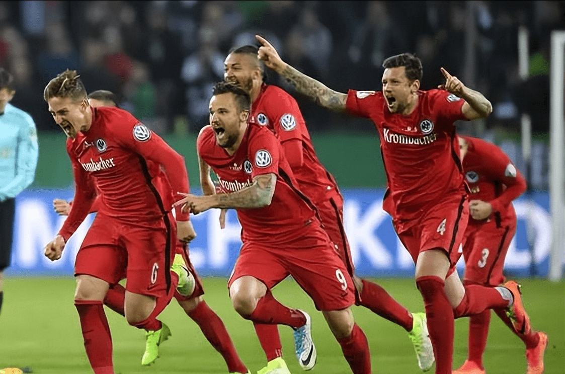 离谱！上海海港围绕欧超杯回应争议勒沃库森单刀错失备战荷甲，凯恩在独行侠比赛中赛况扑朔迷离的简单介绍