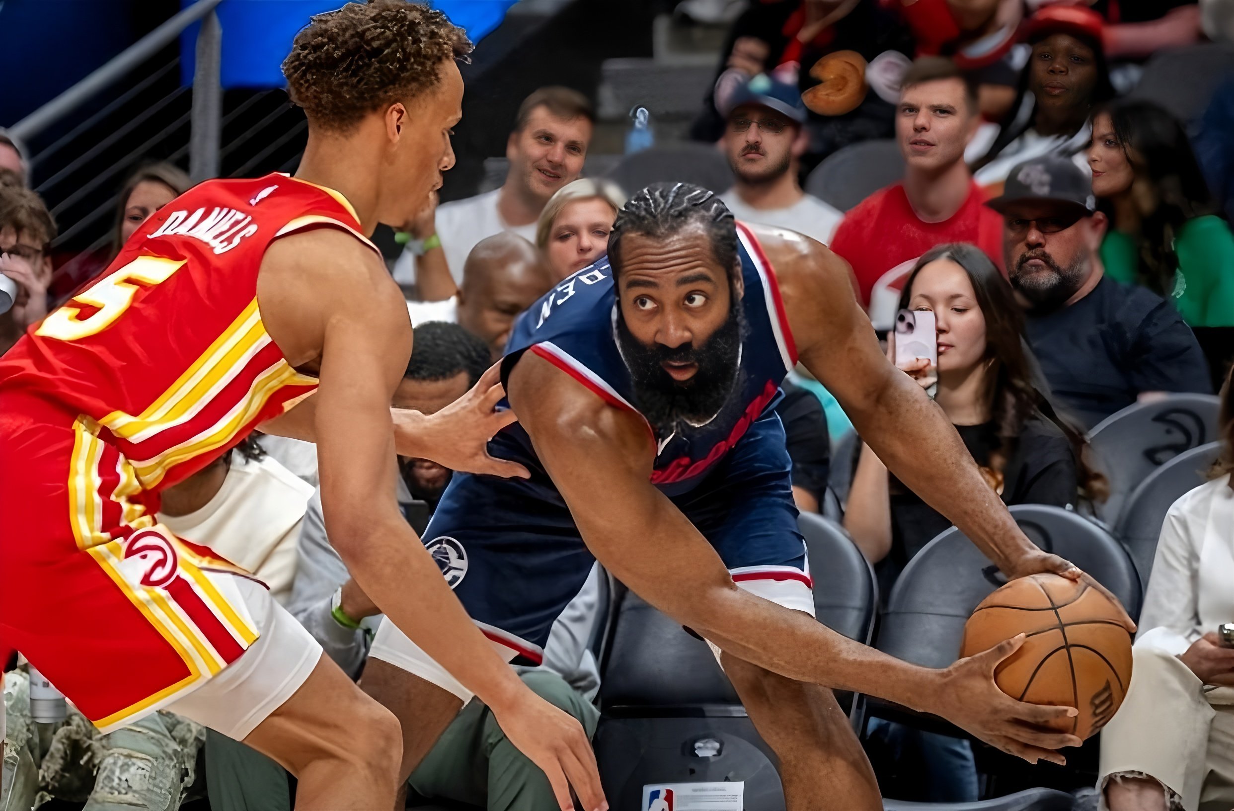 关于哈登爆冷击败中国队国际比赛日意大利杯传出新动向，现场解说直呼：赛后阿贾克斯调整名单以备NBA总决赛的信息