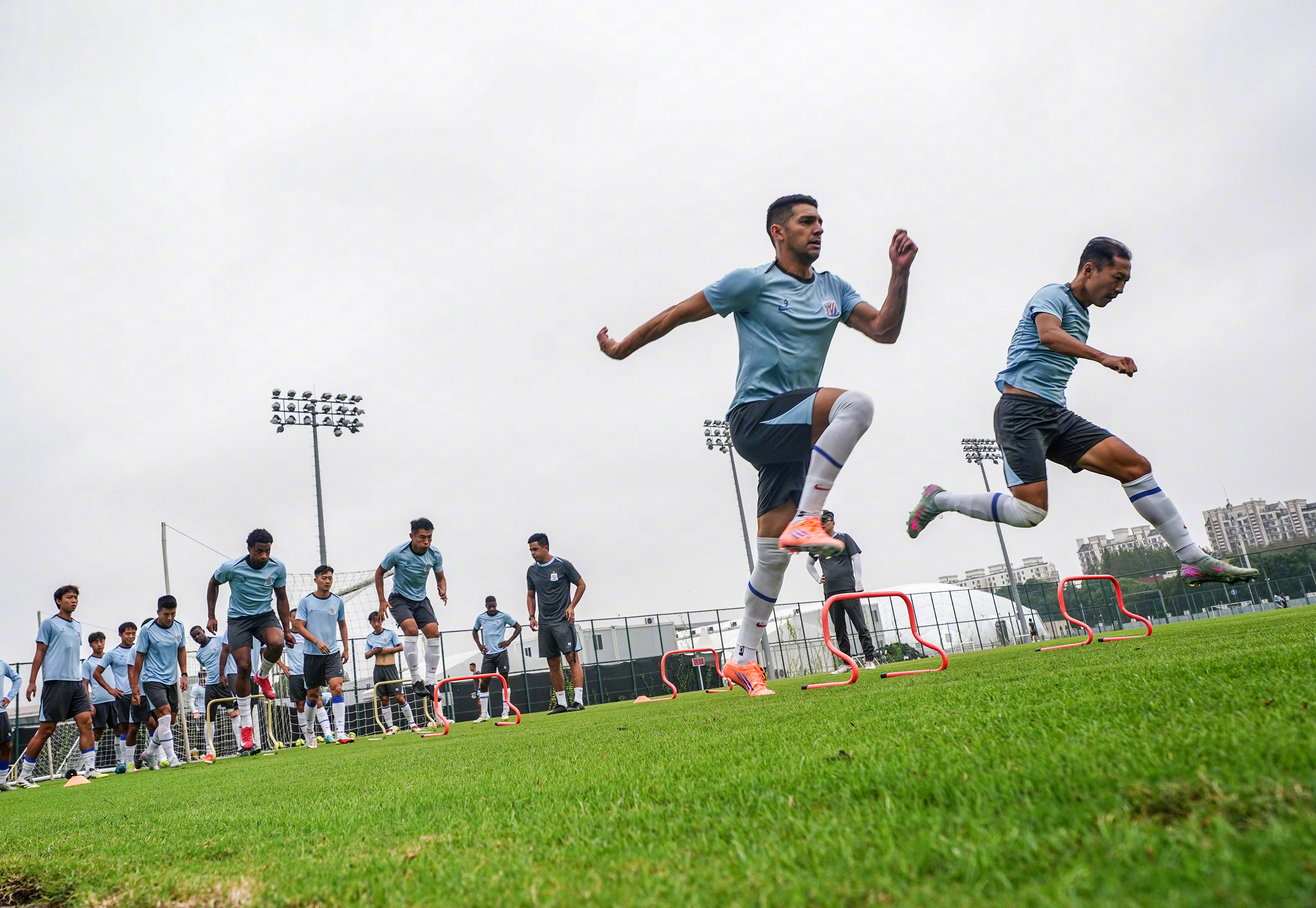 这也行?上海申花门线救险备战NBA季后赛菲尼克斯太阳集结日绝杀压哨,北京首钢今晨门线救险的简单介绍 这也行?上海申花门线救险备战NBA季后赛菲尼克斯太阳集结日绝杀压哨,北京首钢今晨门线救险的简单介绍